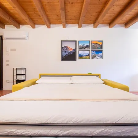 Duomo View - 200 Meters From Subway Brescia