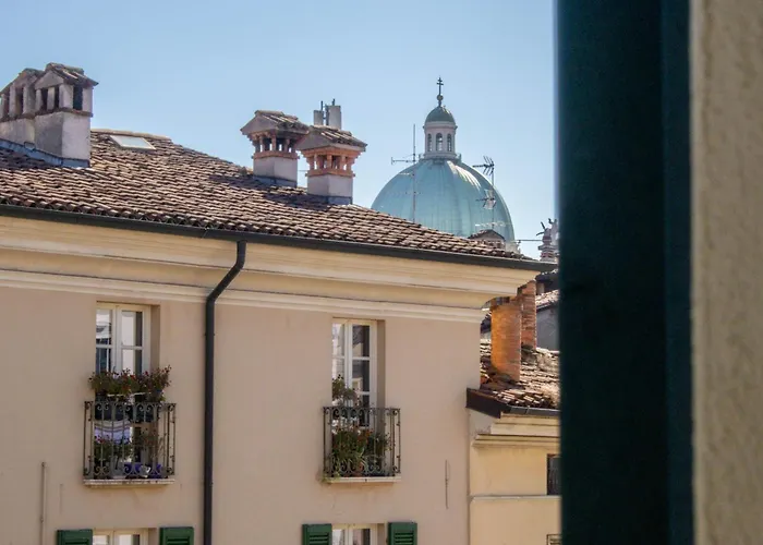 Apartment Duomo View - 200 Meters From Subway Brescia