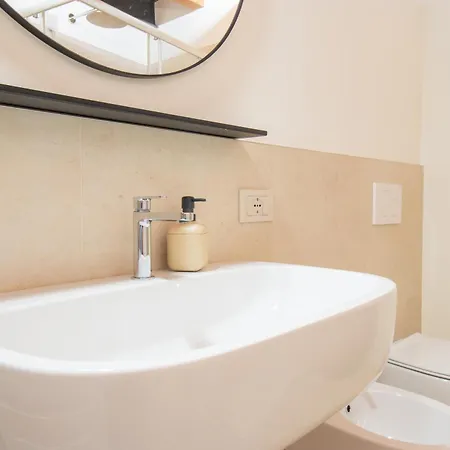 Apartment Duomo View - 200 Meters From Subway *