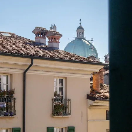 Apartment Duomo View - 200 Meters From Subway Brescia